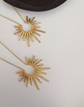 Load image into Gallery viewer, Bright sun necklace
