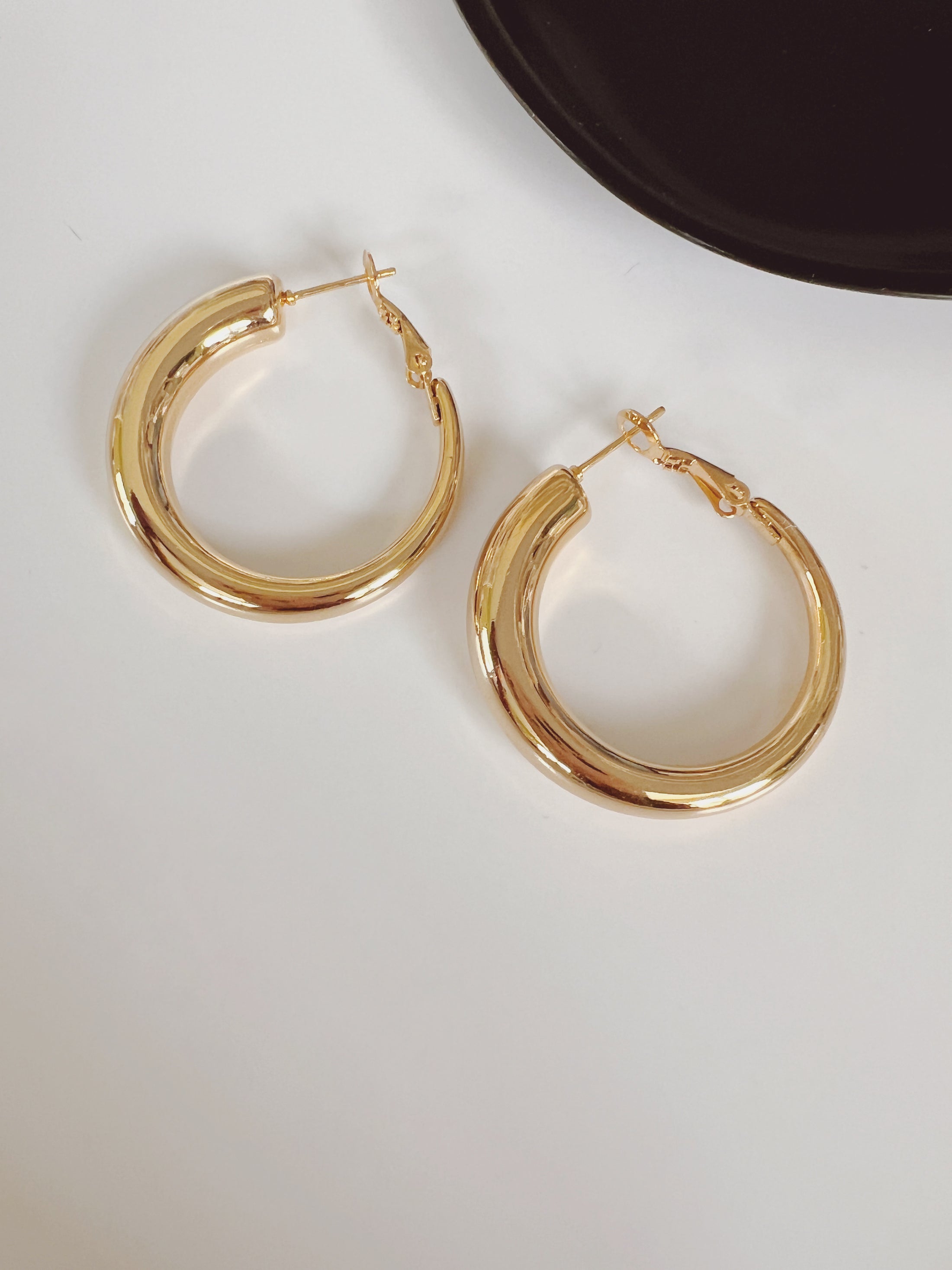 Zola hoops