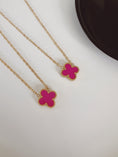 Load image into Gallery viewer, Fucsia clover necklace
