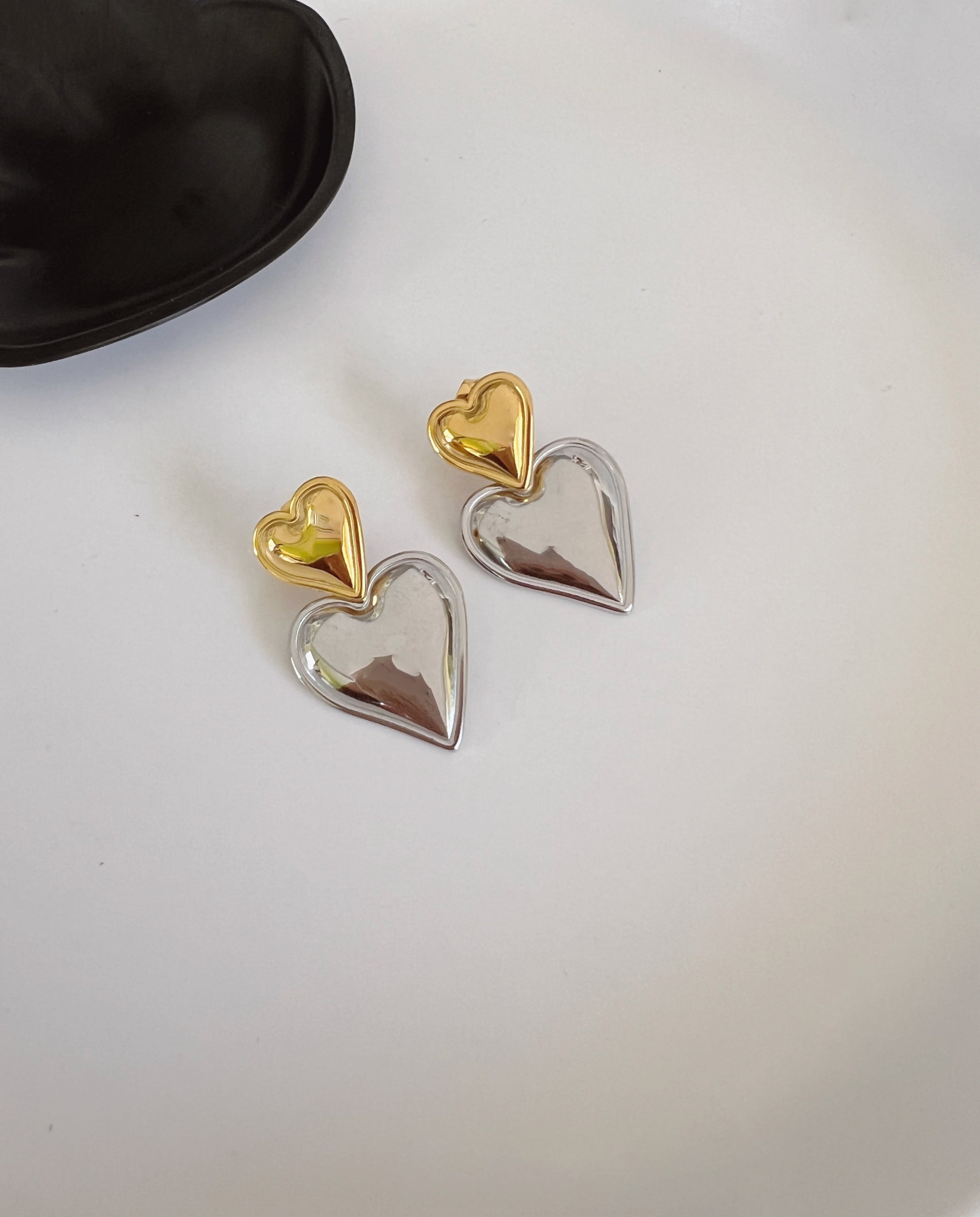 Double heart studs