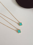 Load image into Gallery viewer, Turquesa Clover  necklace
