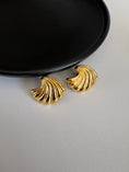 Load image into Gallery viewer, Tropical  summer studs
