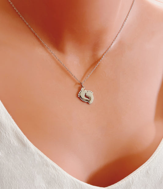 foot print love necklace