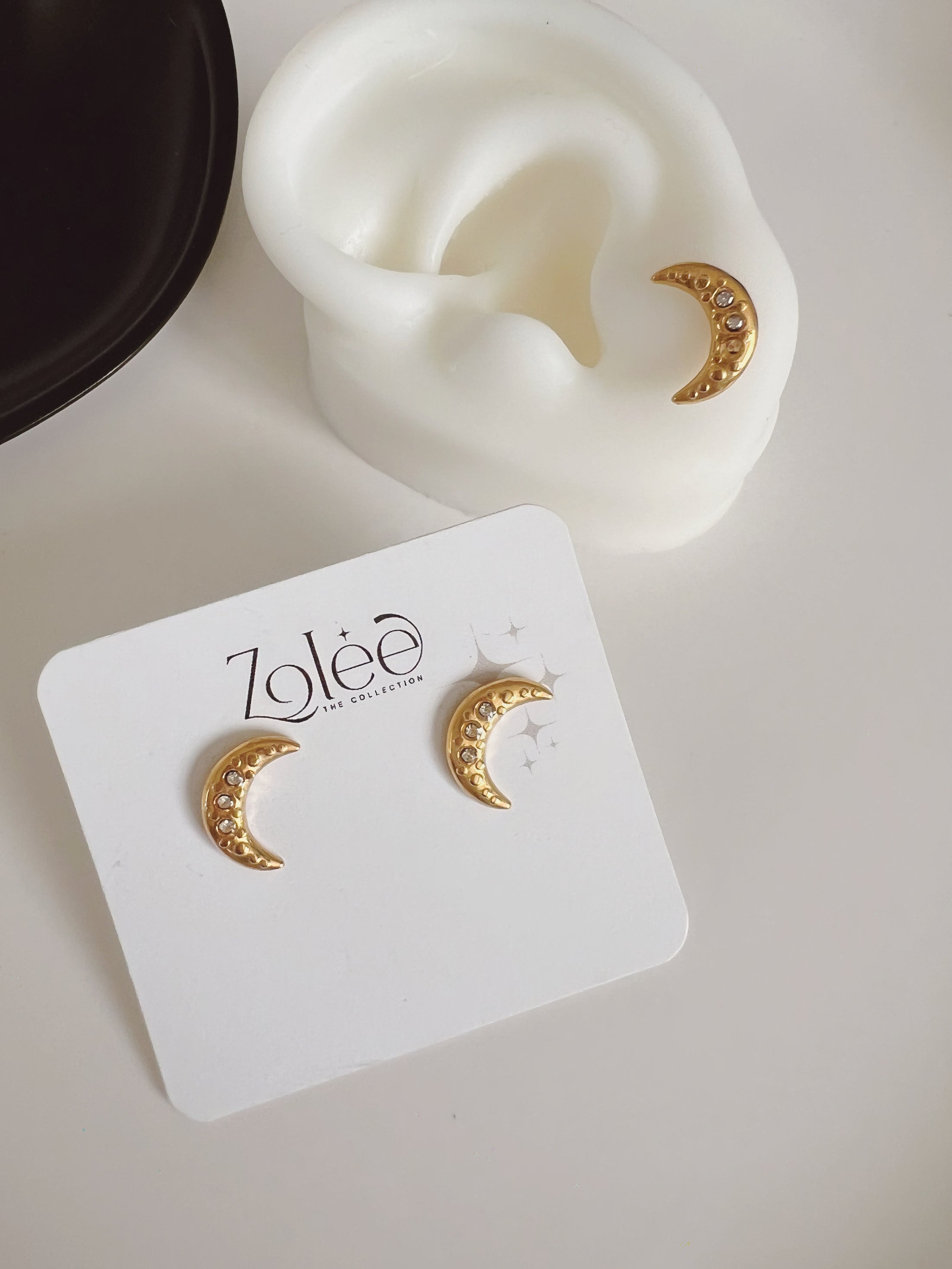 Moon lux studs