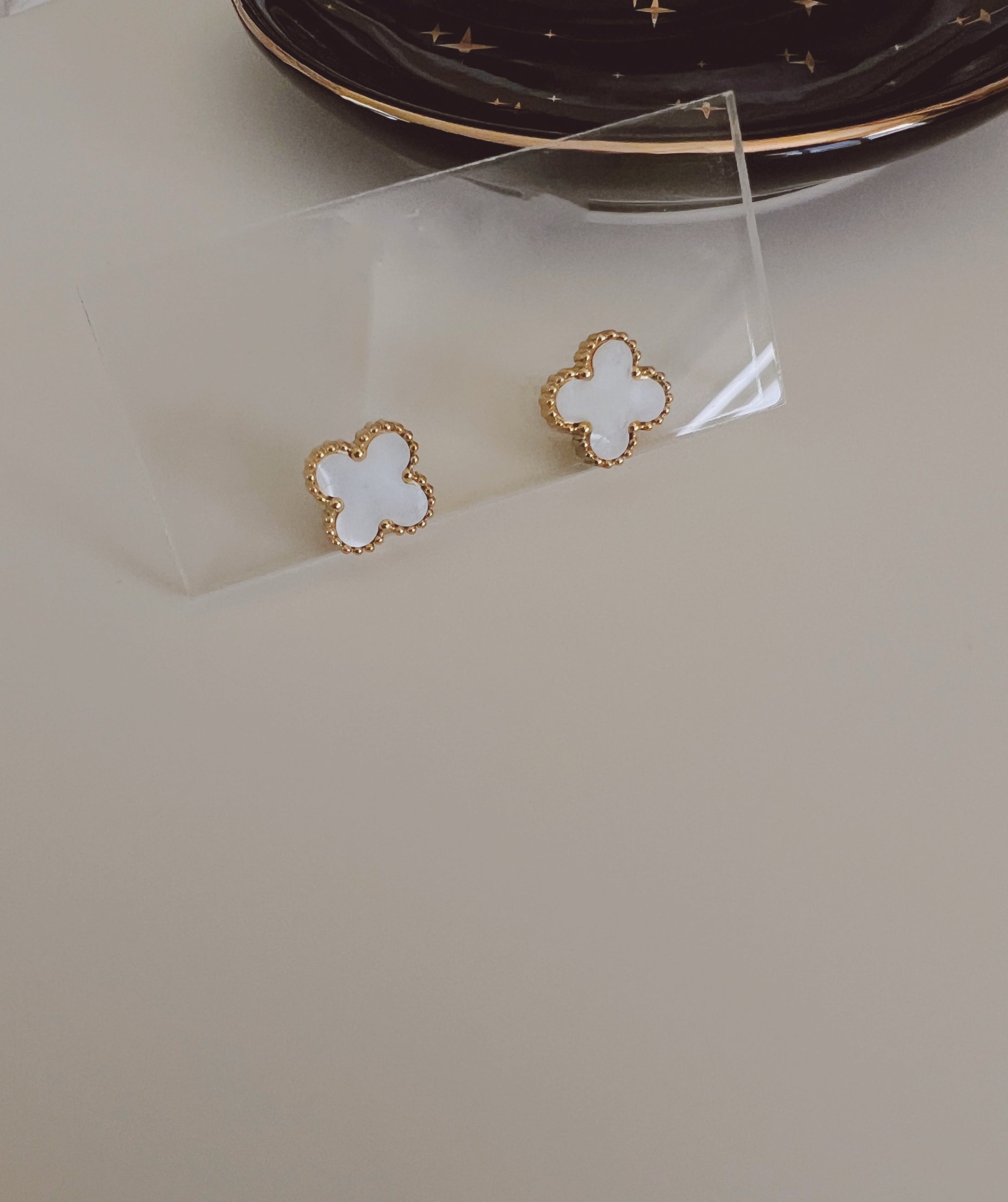 white clover studs