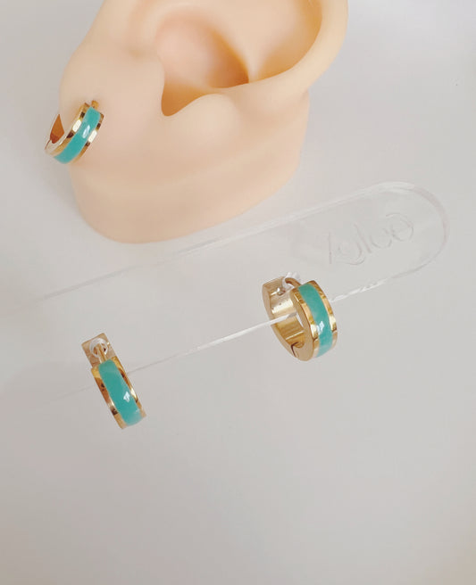 Enamel huggies