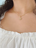 Load image into Gallery viewer, Lux starfish necklace
