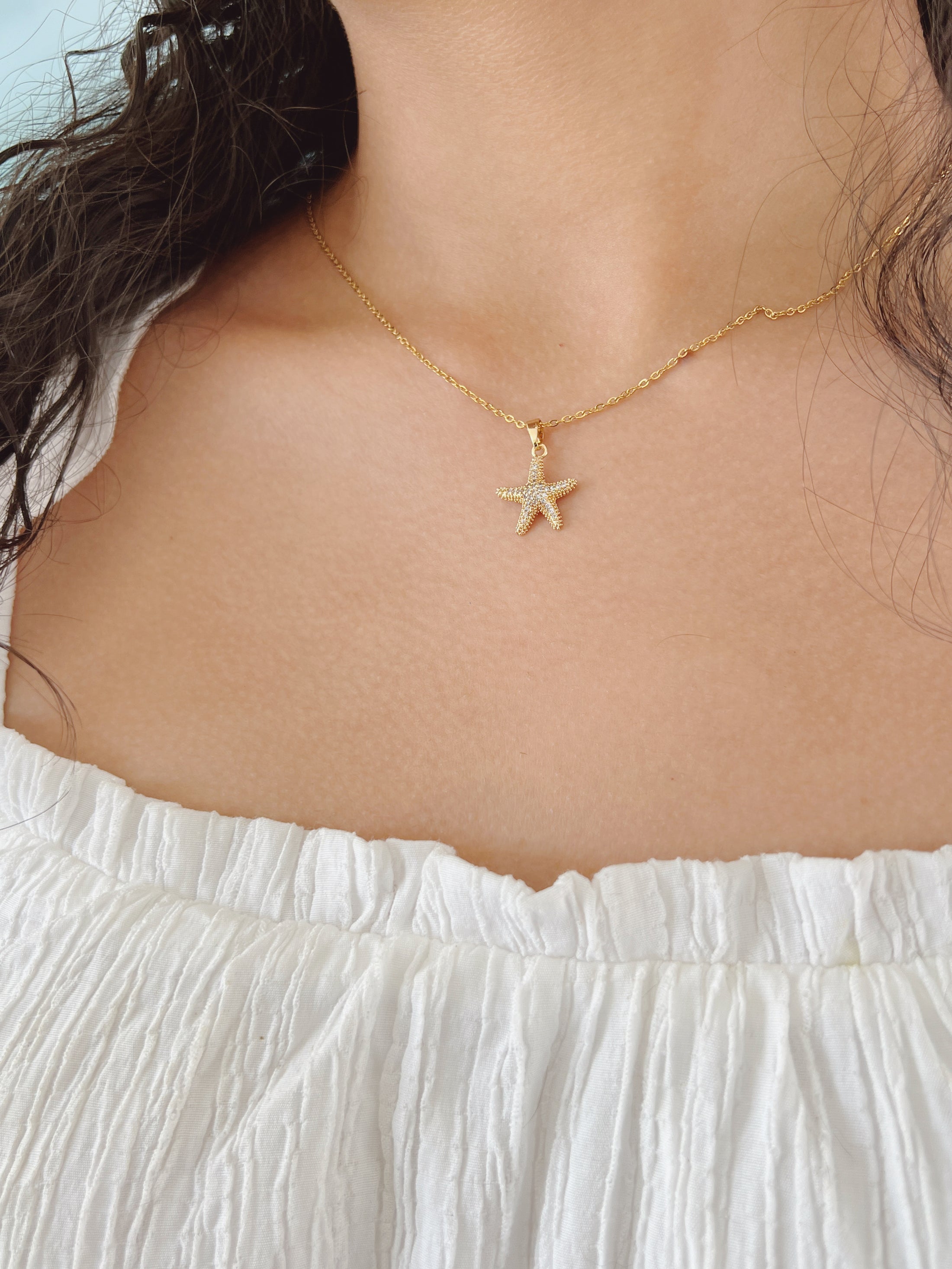 Lux starfish necklace