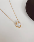 Load image into Gallery viewer, White clover necklace
