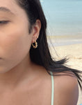 Load image into Gallery viewer, Bubble earrings
