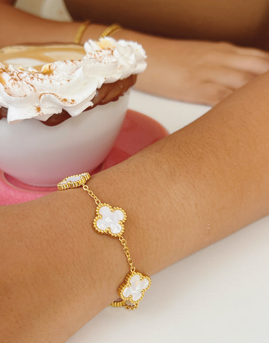 Clover bracelet