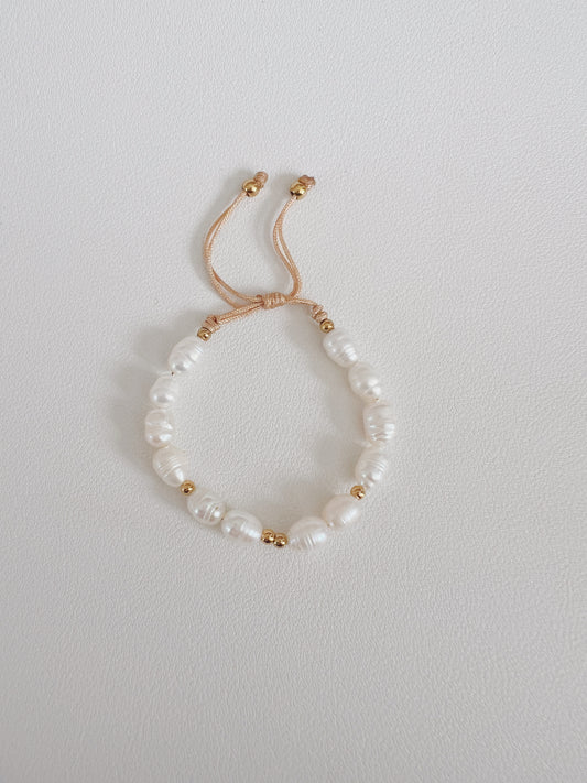 Pearls bracelet
