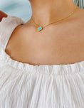 Load image into Gallery viewer, Turquesa Clover  necklace
